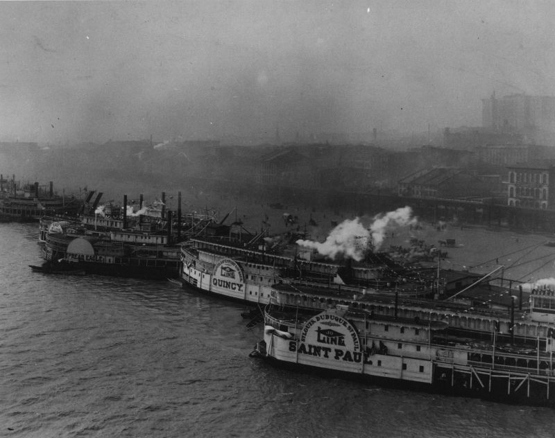  Taft Flotilla - St. Louis Riverfront  - 25 Oct 1909. Steamer Quincy (center) carried Edward Regenhardt,  Fred Naeter, and W.H. Harrison.  