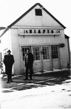  Fred Lewis and son Bill run Wimpy's while Freeman serves in WWII. 