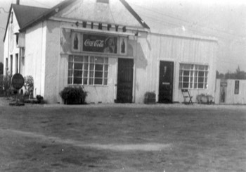  Wimpy's takes over entire filling station building. 